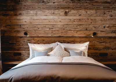 rustic couble bed room